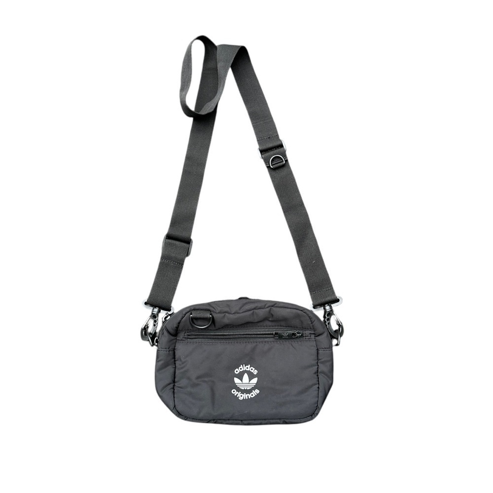 Adidas Black crossbody nylon Bag EUC